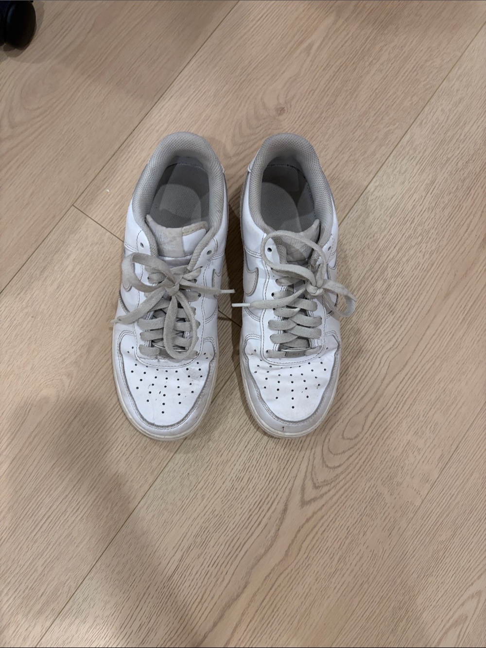 Kids White Casual Lace-Up Sneakers for Everyday Play